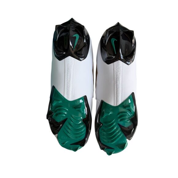 Athletic_Shoes